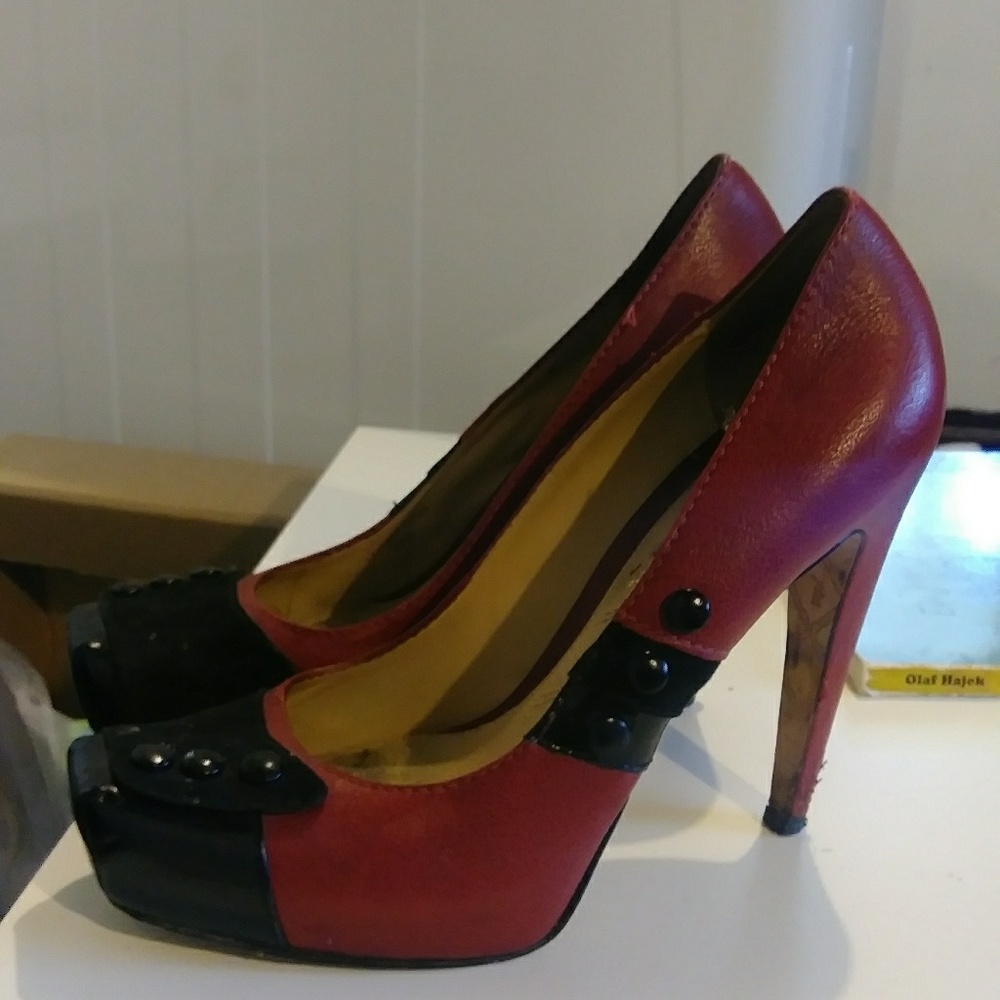 Lamb heels